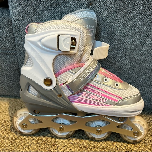Kuxuan Adjustable Inline Skates with Illuminating  Wheels, Kids Girls (3-6Y) - Picture 4 of 8